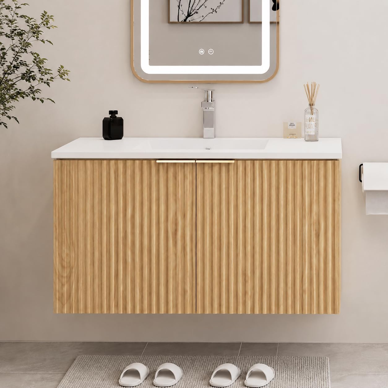 Home And Bathroom - ตู้ห้องน้ำแบบลอยตัวทันสมัยพร้อมบานประตูลายคลื่น ตู้เก็บของติดผนัง บานพับปิดแบบนุ่มนวล อ่างเซรามิก พร้อมที่จัดเก็บ สำหรับห้องน้ำในบ้าน